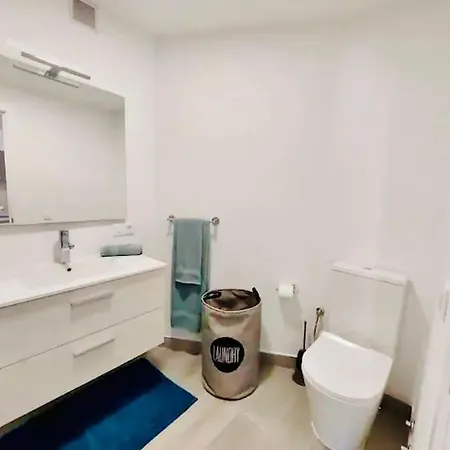 Shining Loft At Park Golf Apartman *