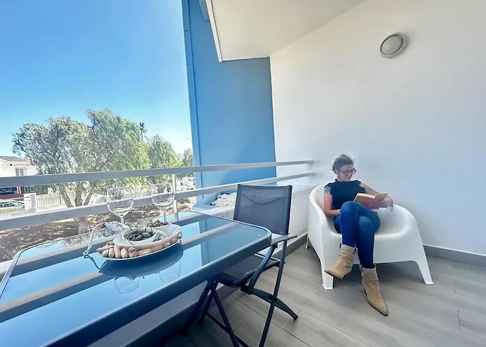 Shining Loft At Park Golf דירה